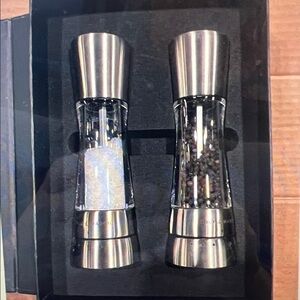 Stainless Steel Salt and Pepper Grinder Set